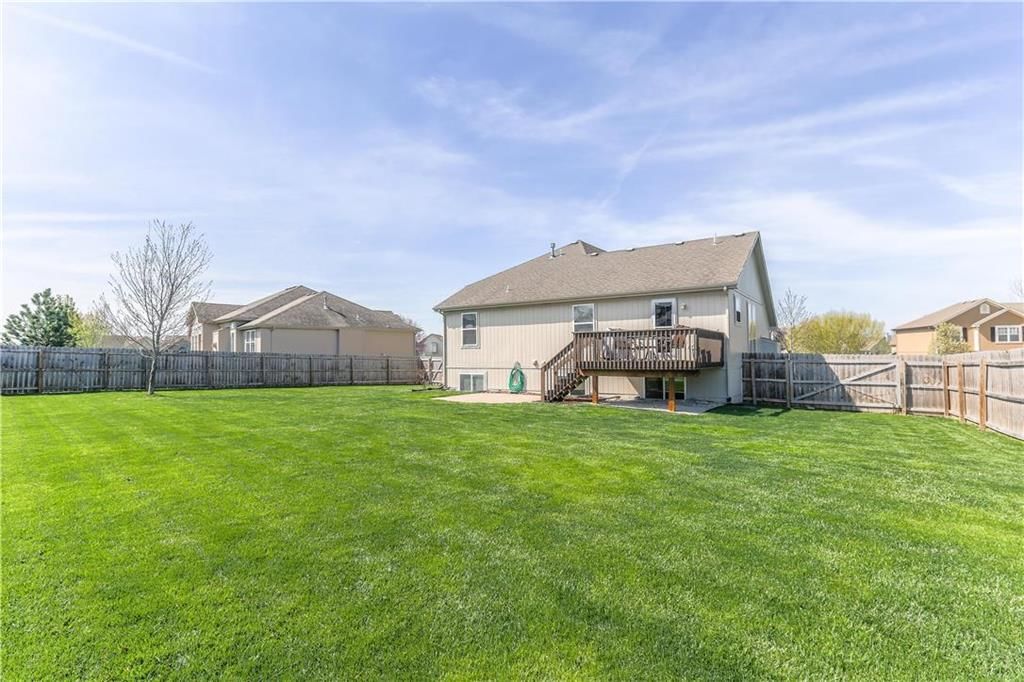 323 Eagle Glen Drive — photo 25
