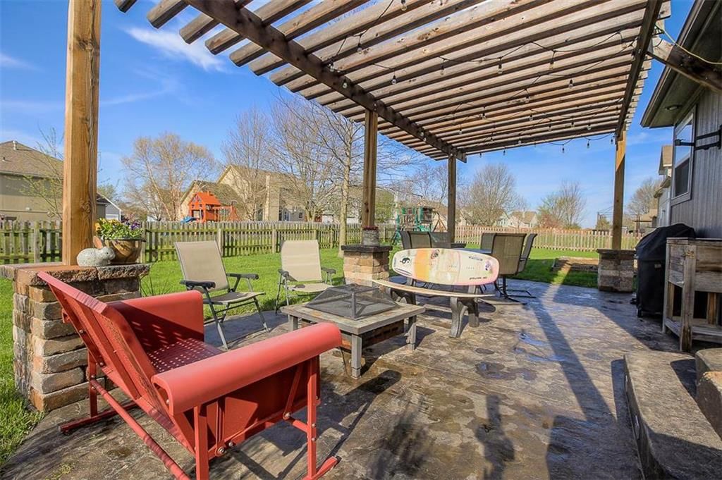 315 SW Albatross Street — photo 23