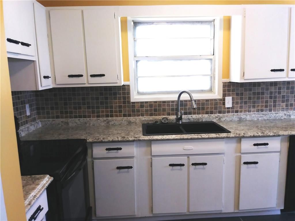 7601 NE 51st Terrace — photo 4