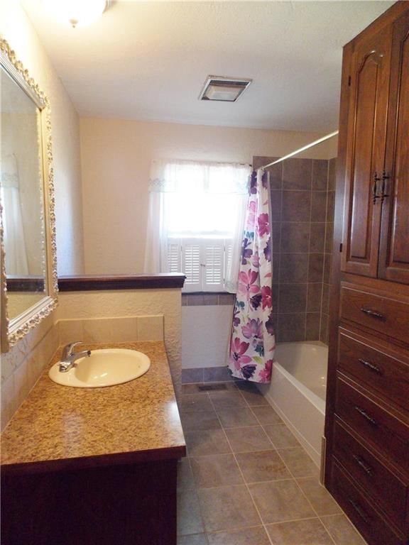 708 S Peoria Street — photo 9