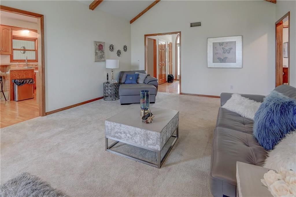 804 Hawthorne Drive — photo 4