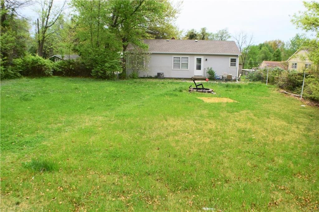 209 Hillcrest Drive — photo 18