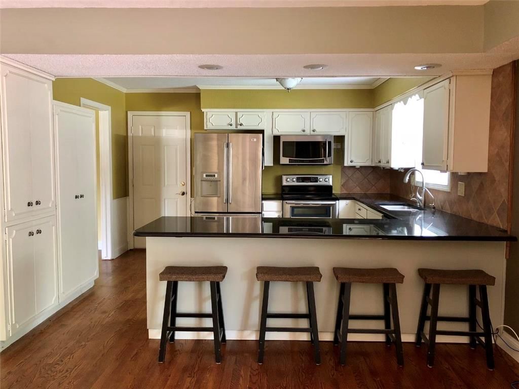 6139 NW Wales Road — photo 9