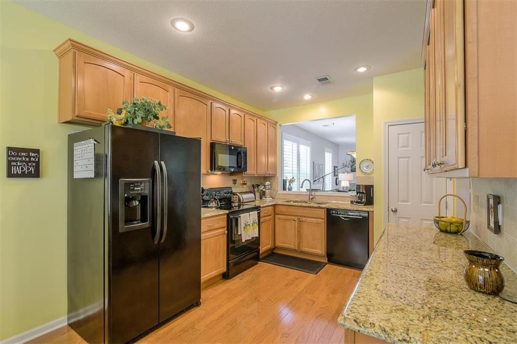 23324 W 90th Street — photo 5