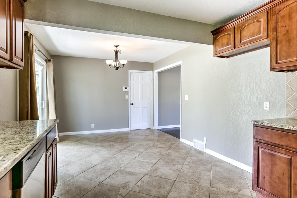 12406 W 61st Street — photo 12