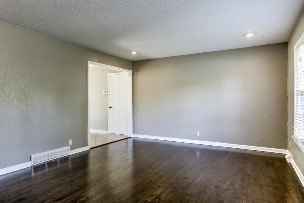 12406 W 61st Street — photo 7