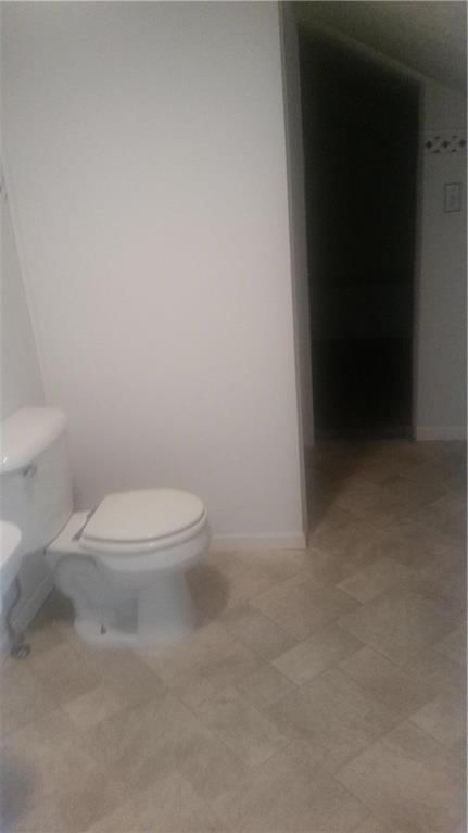 208 E Mound Street — photo 15
