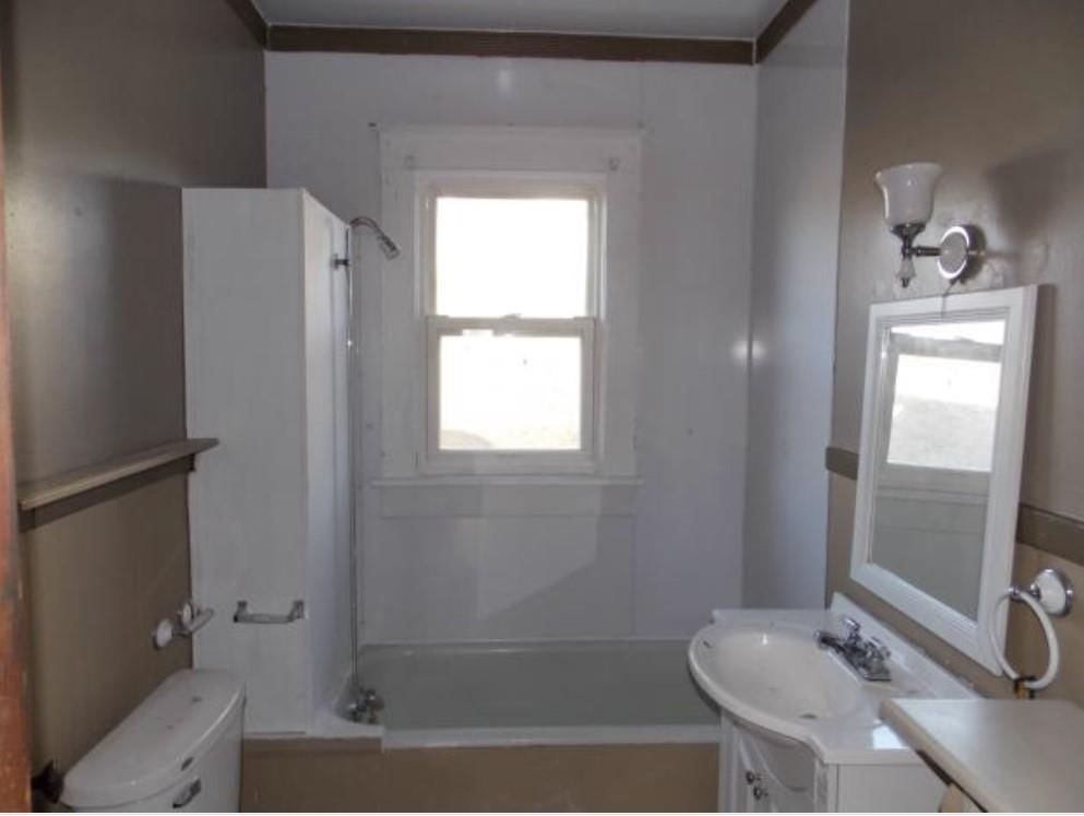 208 E Mound Street — photo 9