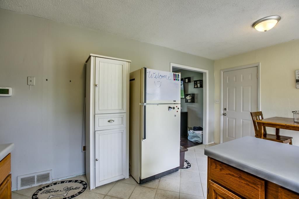 615 NW CENTRAL Street — photo 11