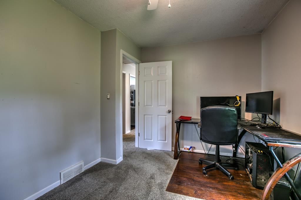 615 NW CENTRAL Street — photo 14