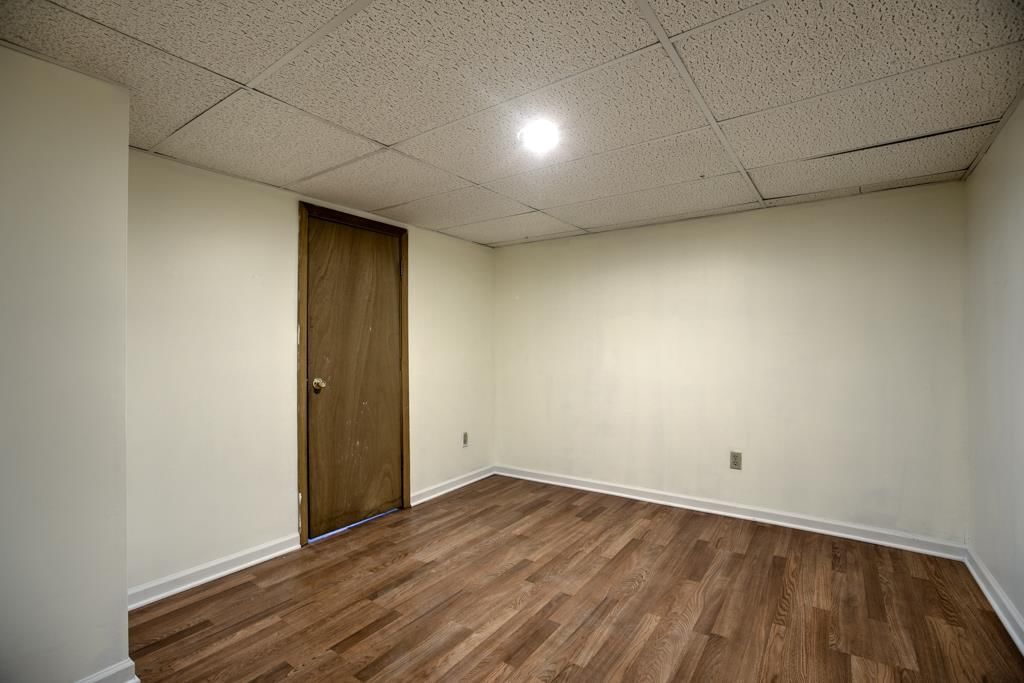 615 NW CENTRAL Street — photo 17