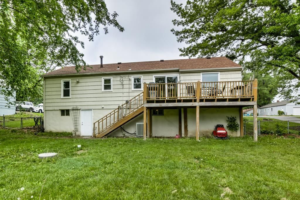 615 NW CENTRAL Street — photo 21