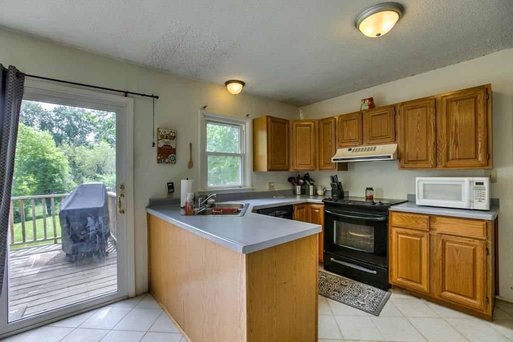 615 NW CENTRAL Street — photo 9