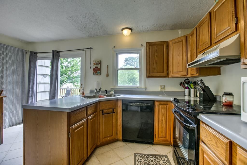 615 NW CENTRAL Street — photo 10