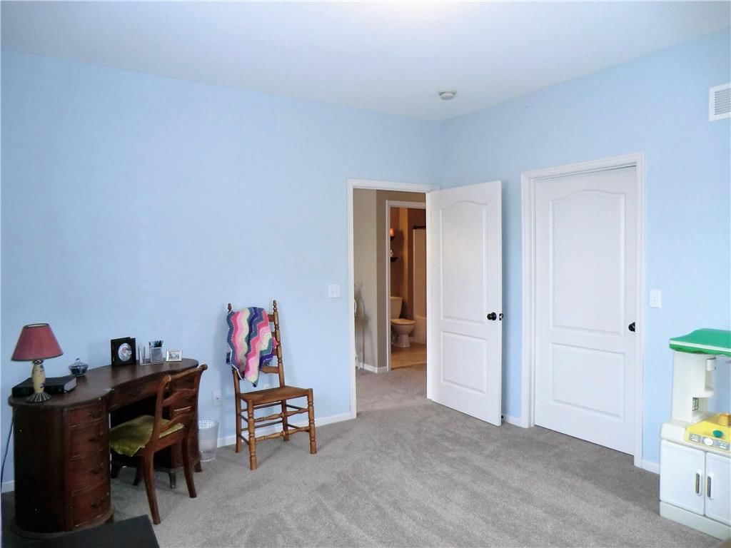 9431 N Amoret Avenue — photo 11