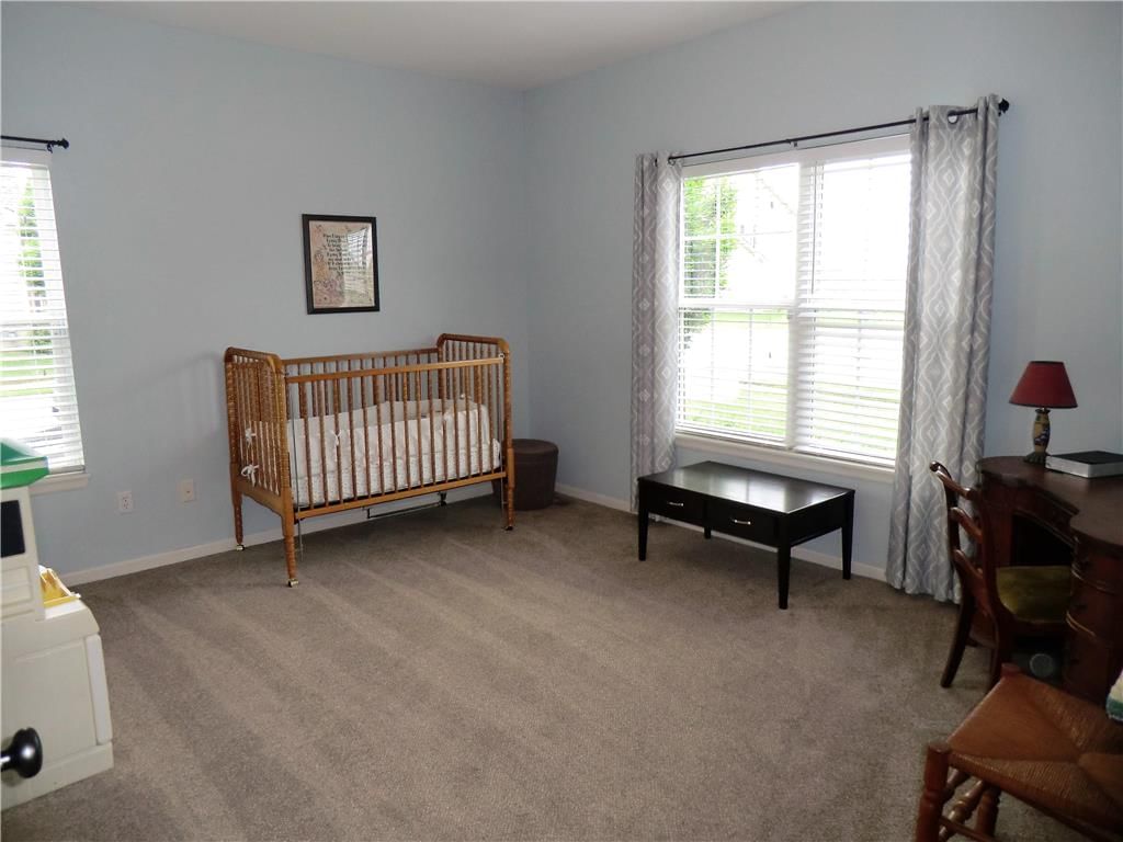 9431 N Amoret Avenue — photo 10