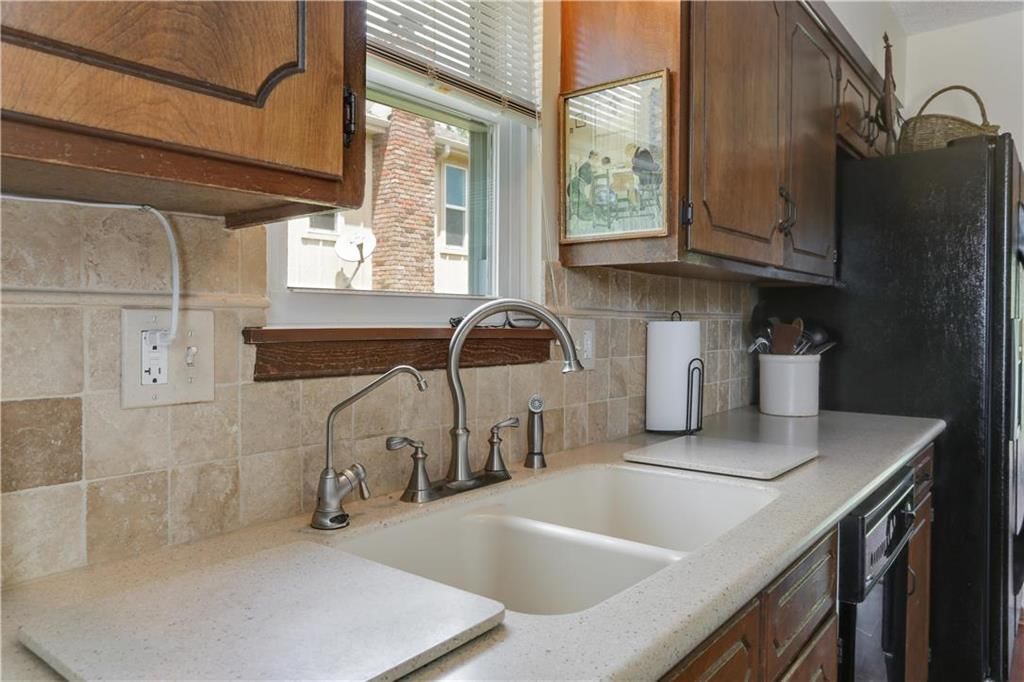 1200 N COOPER Street — photo 8