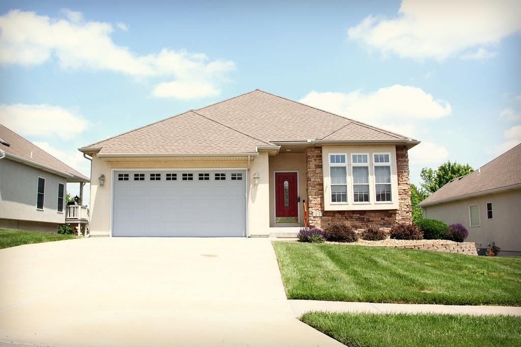 808 Pinehurst Drive — photo 2
