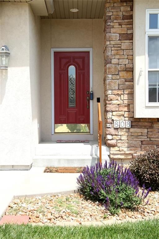 808 Pinehurst Drive — photo 3