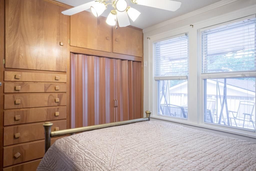 906 S Liberty Drive — photo 15