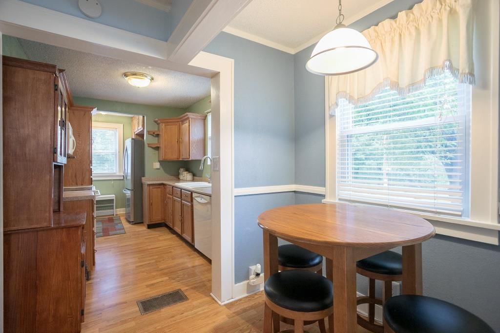 906 S Liberty Drive — photo 16