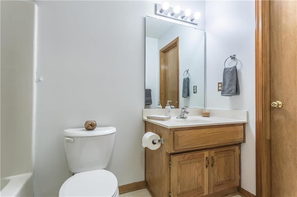 9913 W 50th Terrace — photo 11