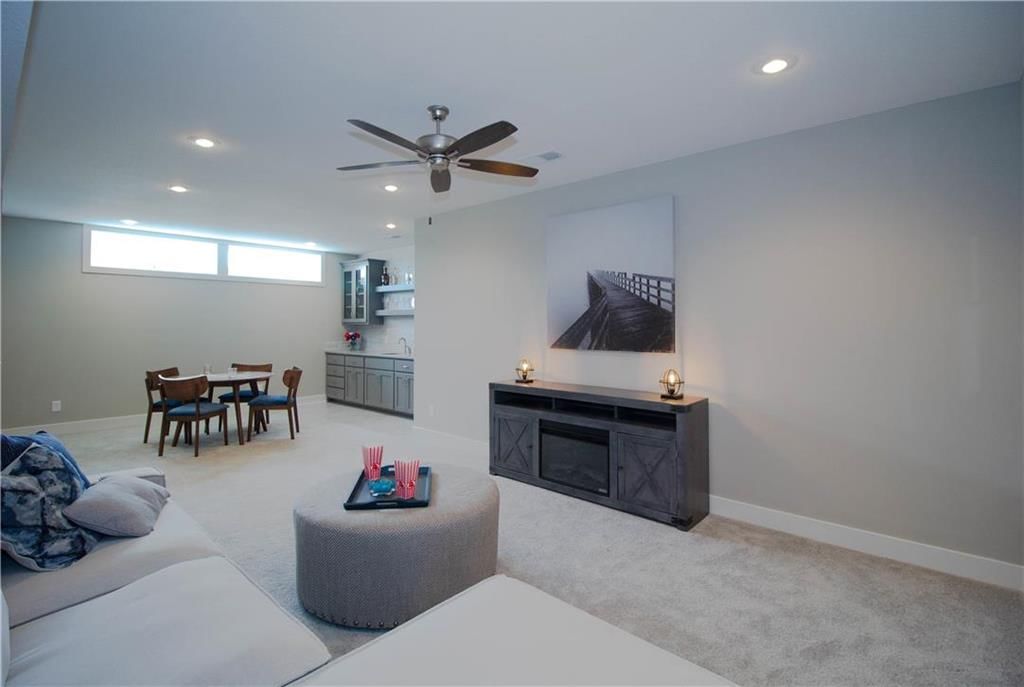 8152 NW 90th Street — photo 37
