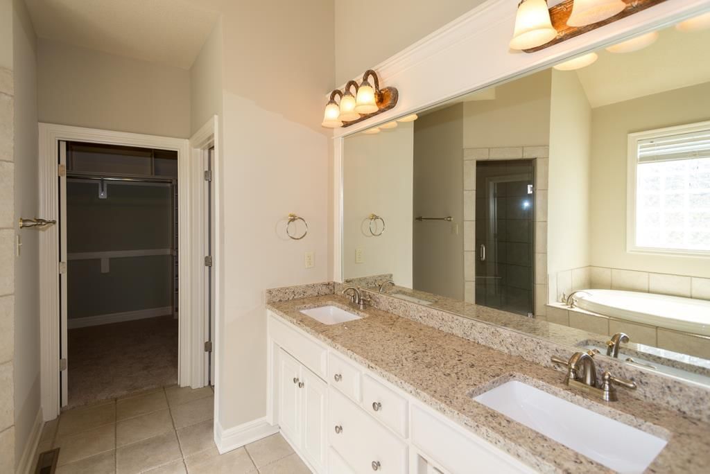 9939 Fountain Circle — photo 16