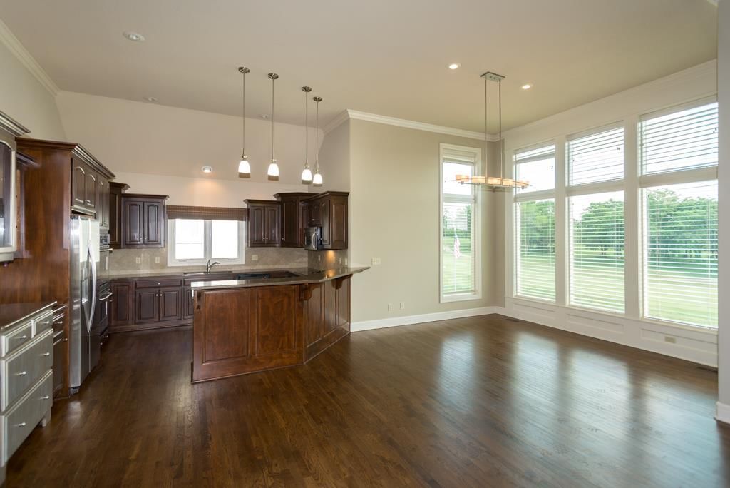 9939 Fountain Circle — photo 10