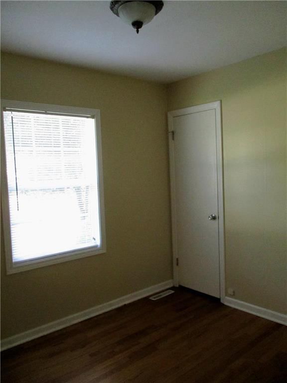 811 W 89th Street — photo 22