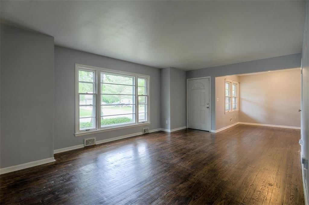 8015 Hunter Street — photo 5