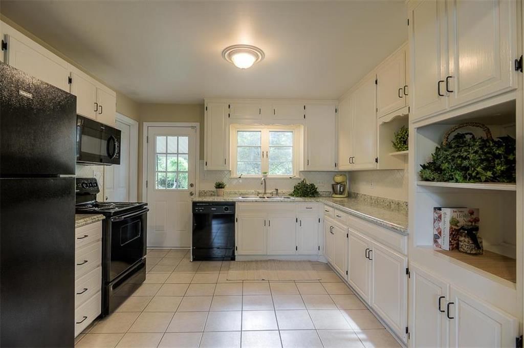 8015 Hunter Street — photo 8