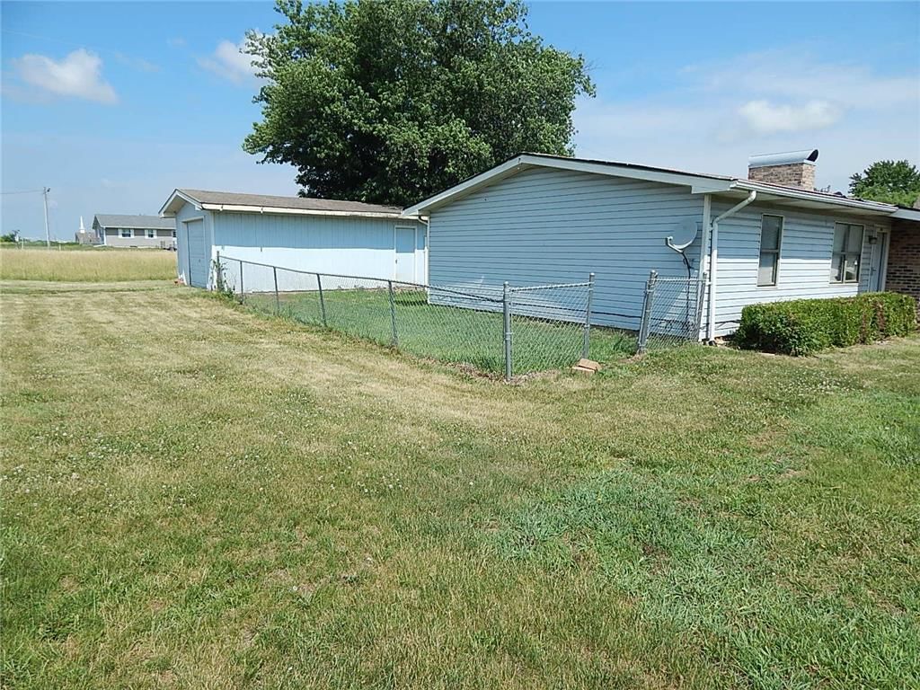 1010 S Oak Street — photo 3