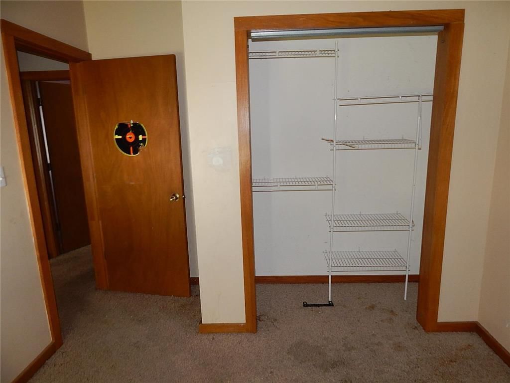 1010 S Oak Street — photo 21