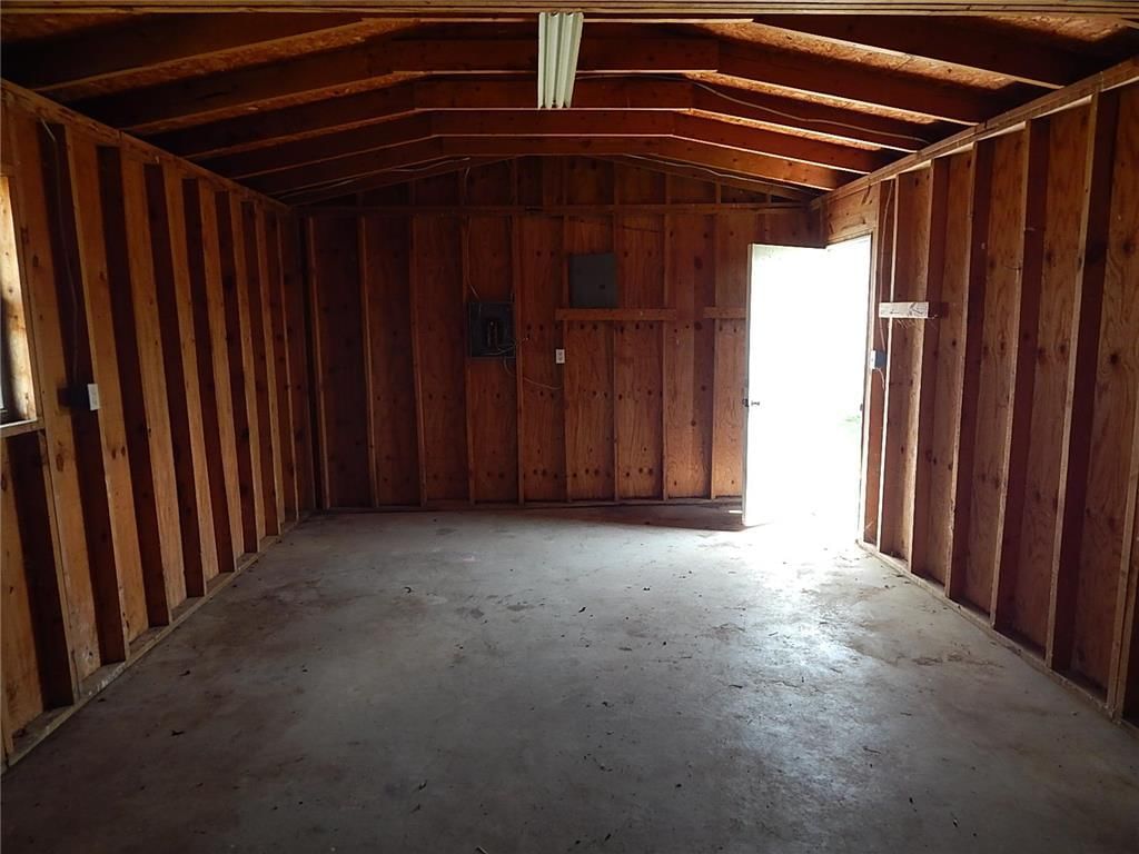 1010 S Oak Street — photo 8