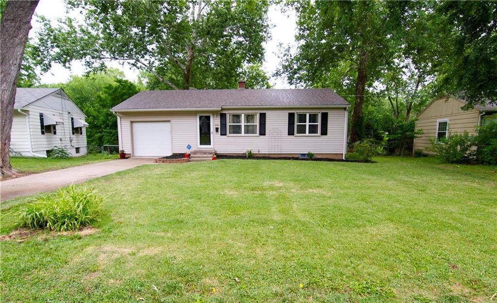 2200 NE Pursell Road — photo 2