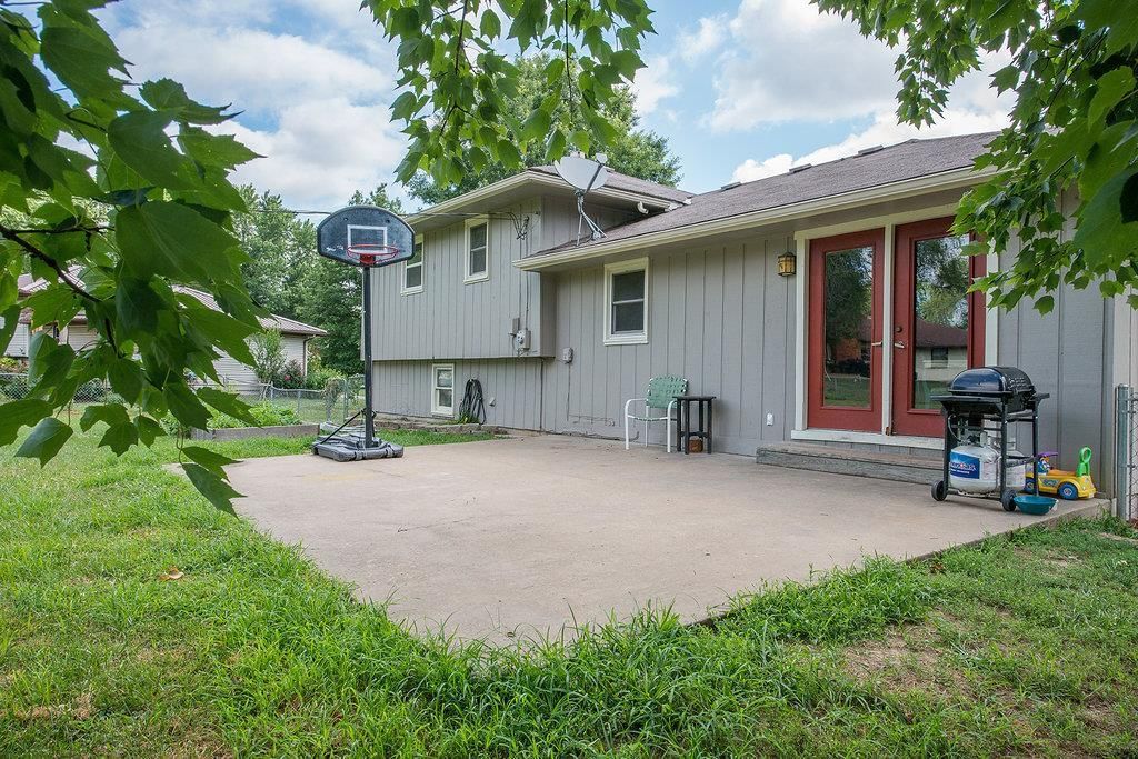 710 Jackson Avenue — photo 33