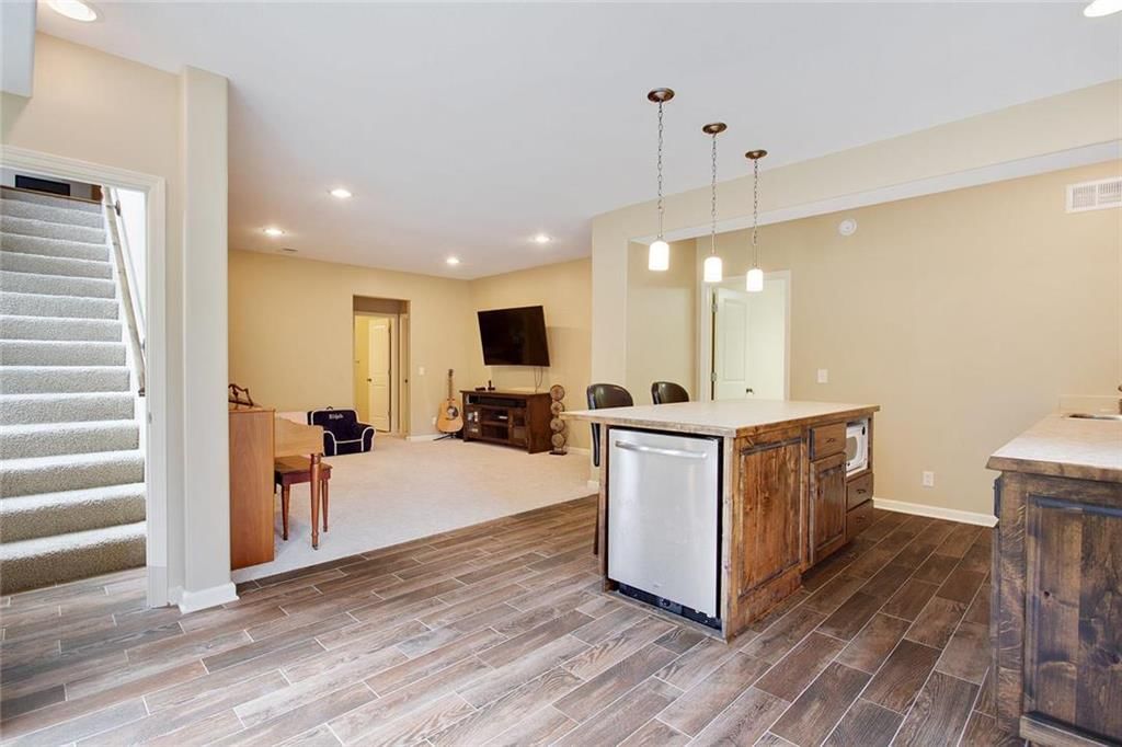 7611 N Cypress Avenue — photo 23