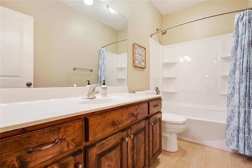 7611 N Cypress Avenue — photo 29