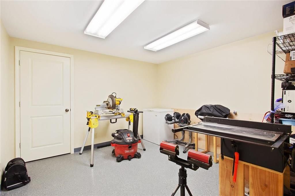 7611 N Cypress Avenue — photo 31