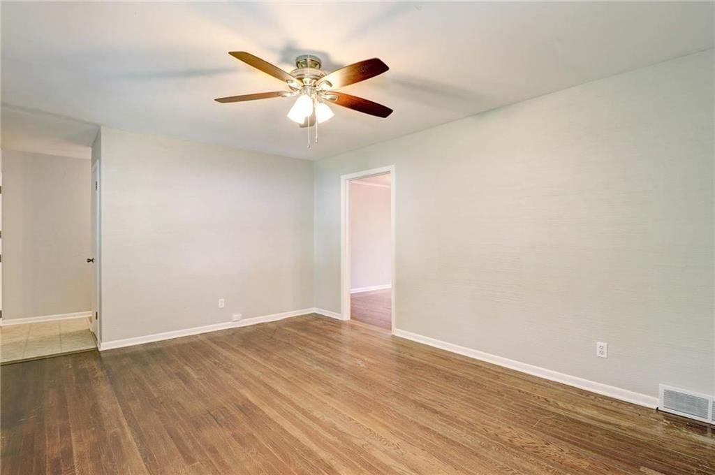 8706 W 72ND Terrace — photo 13
