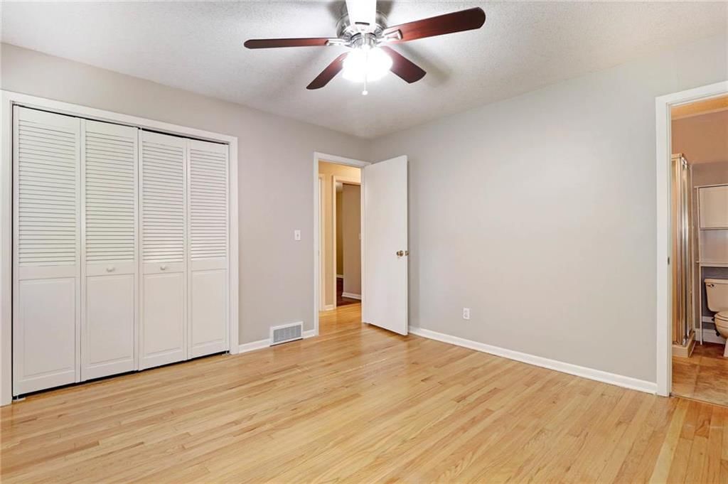 8706 W 72ND Terrace — photo 15