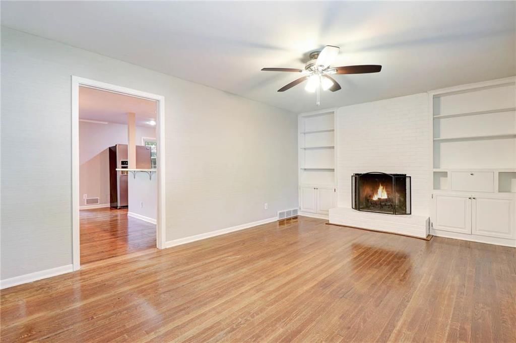 8706 W 72ND Terrace — photo 5