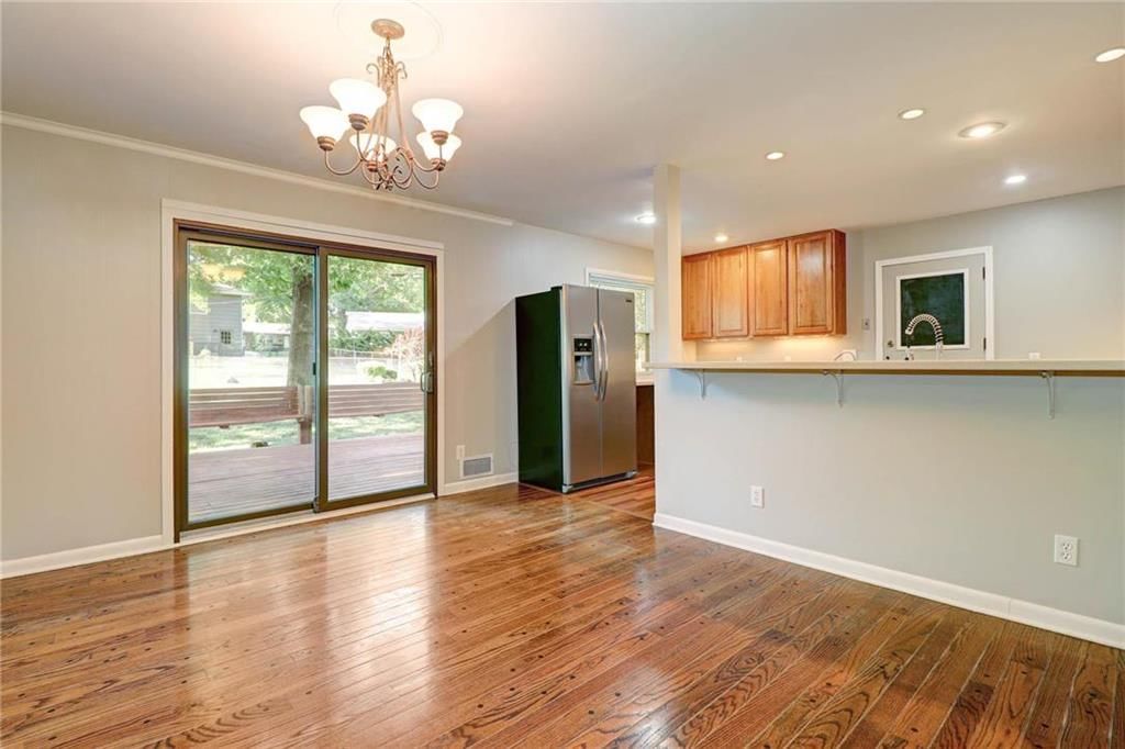 8706 W 72ND Terrace — photo 6
