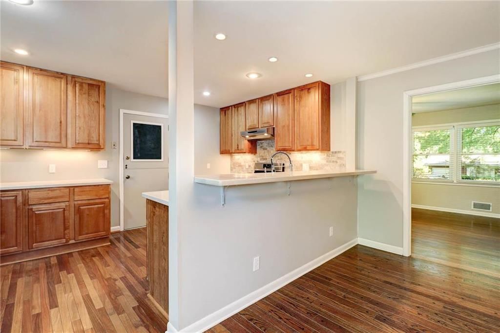 8706 W 72ND Terrace — photo 10