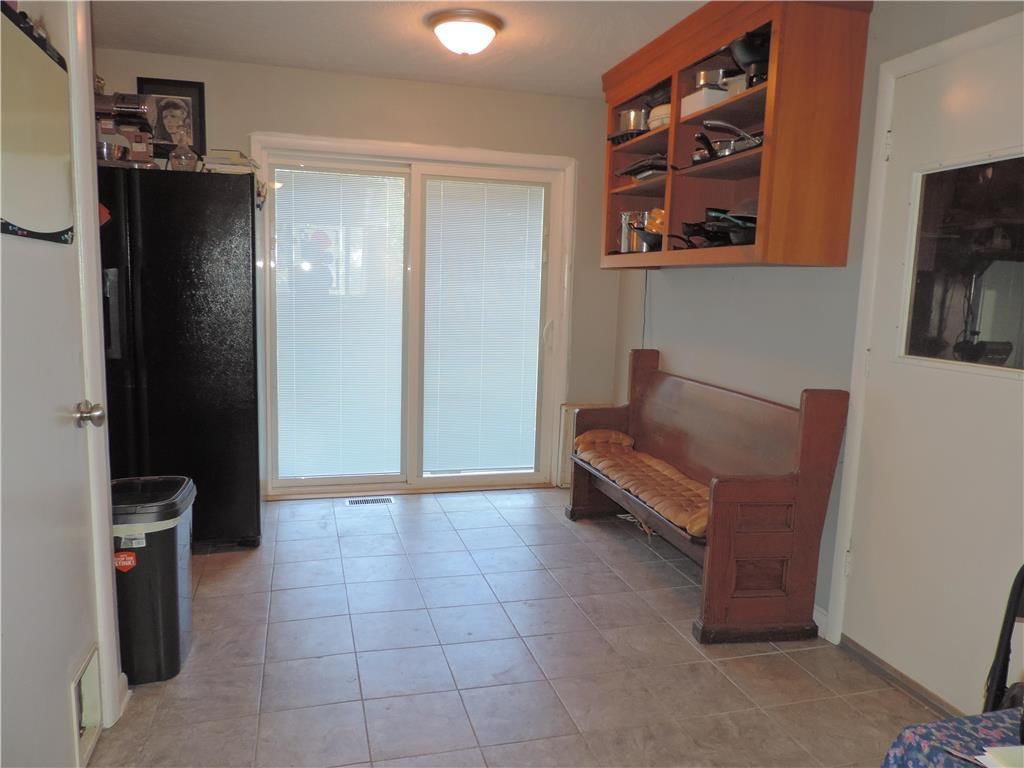 2014 Maple Lane — photo 3