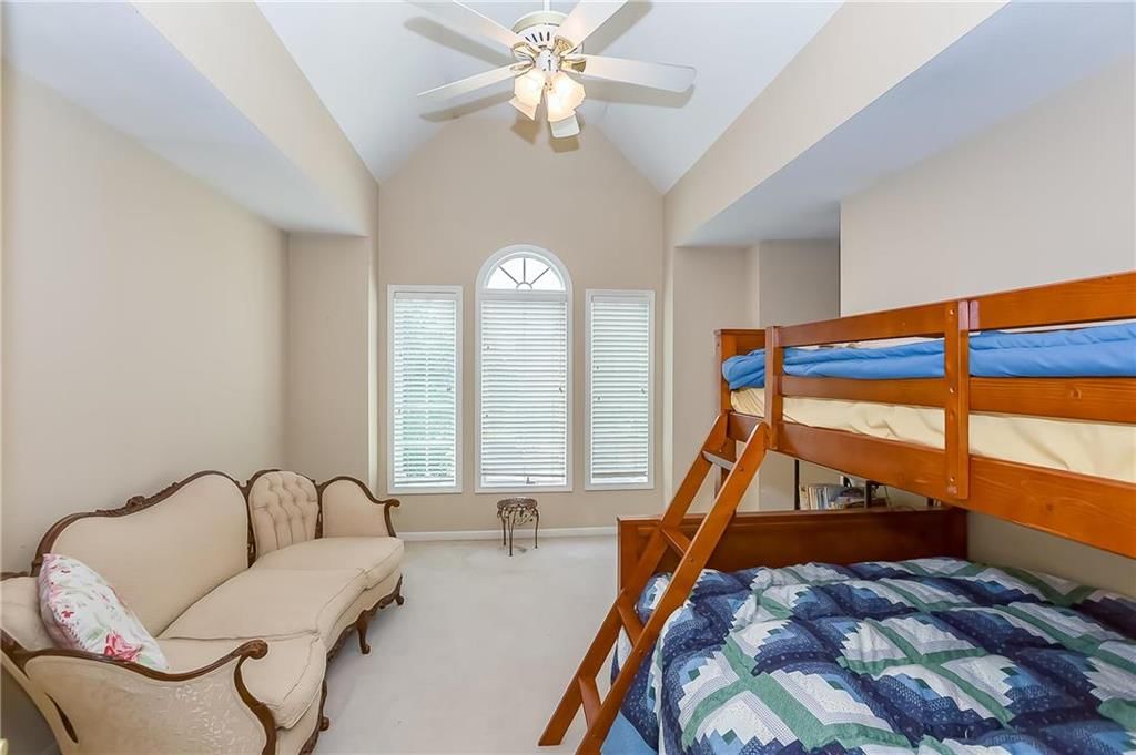 412 NE Oaks Ridge Drive — photo 21