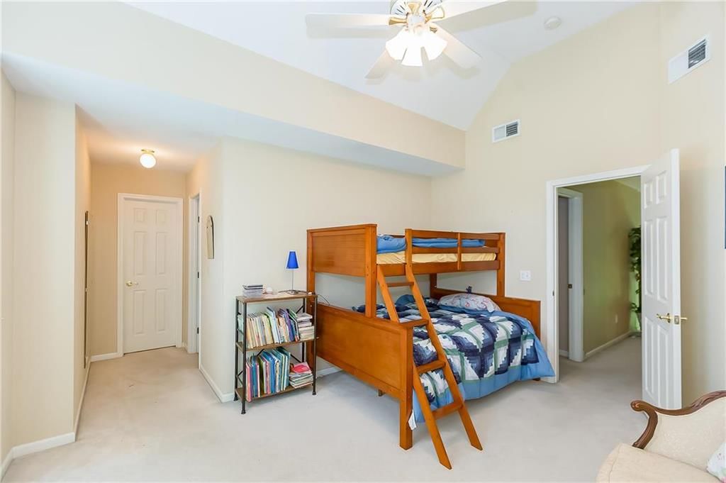 412 NE Oaks Ridge Drive — photo 22