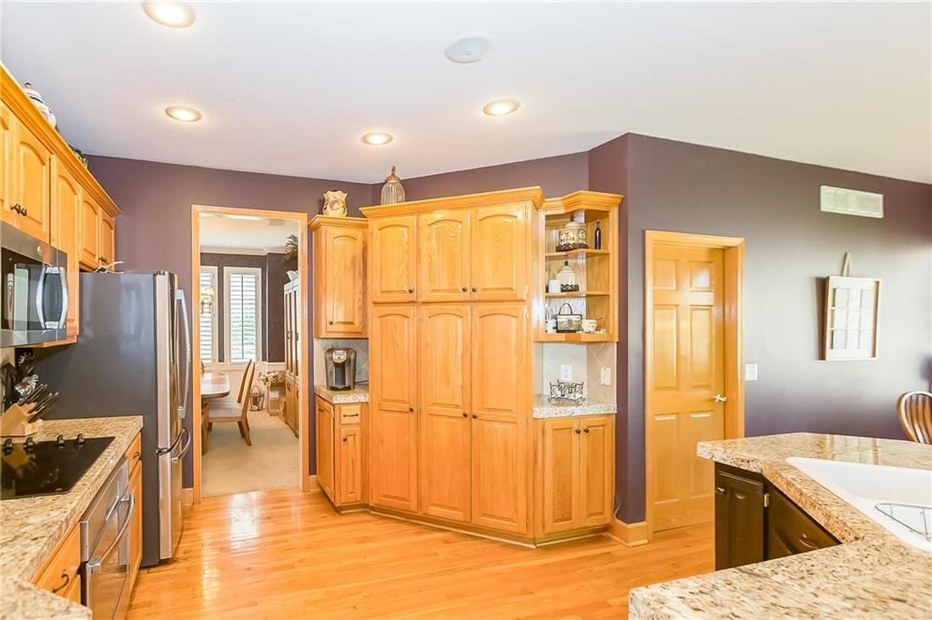 412 NE Oaks Ridge Drive — photo 5
