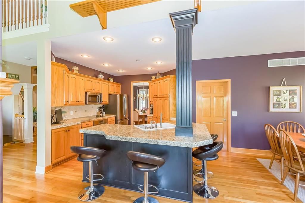 412 NE Oaks Ridge Drive — photo 9